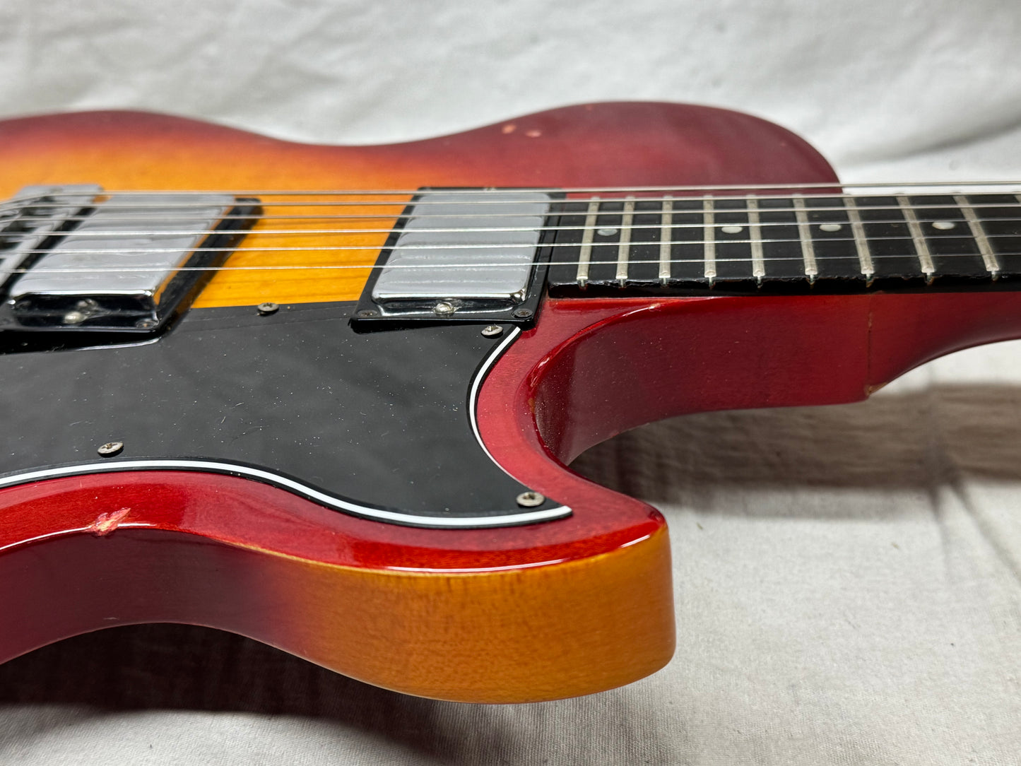 Gibson L6-S l 6s Custom Singlecut Guitar with Case - Cherry Sunburst