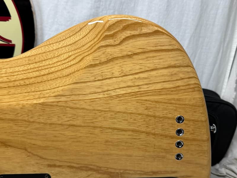 Sire Marcus Miller V10 J-style 4-string Bass - Image 12