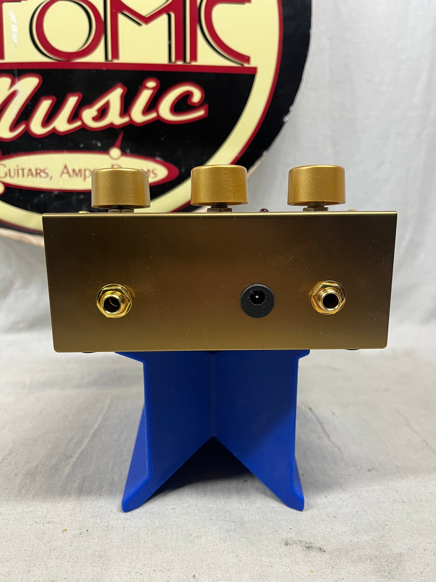 Electro-Harmonix Double Anniversary Big Muff Pi Distortion Fuzz Pedal with Wood Box 2023 Limited Edition (one of 555) - Gold