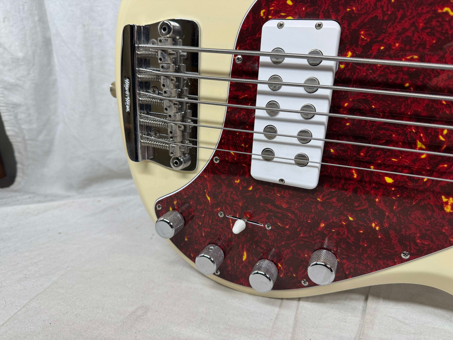 Ernie Ball Music Man 30th Anniversary Stingray sting ray 5 H Bass with Case 2018 - Translucent Buttercream / Roasted maple neck / maple fingerboard