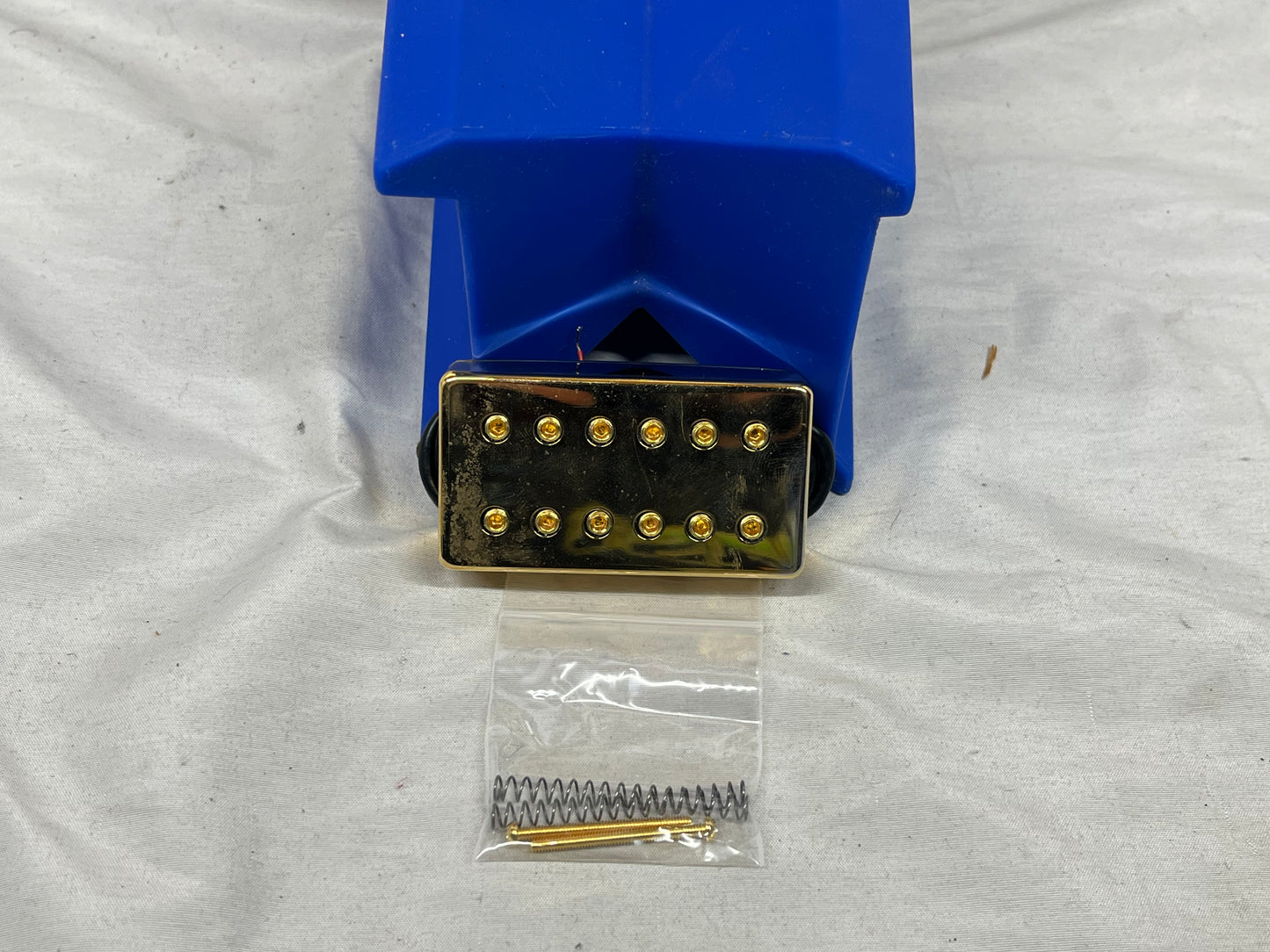 DiMarzio DP104GU Super 2 Gold Cover Humbucker Pickup