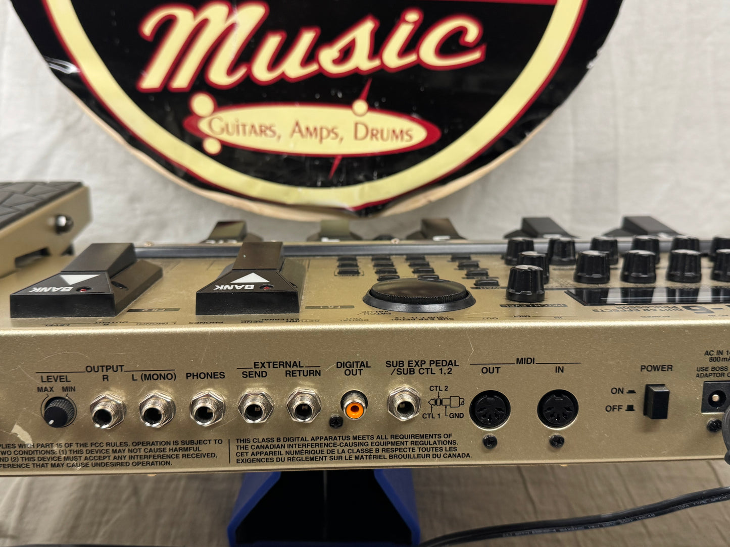 Boss GT-6 gt6 Guitar Multi-Effects Processor Preamp Pedal with Power Supply