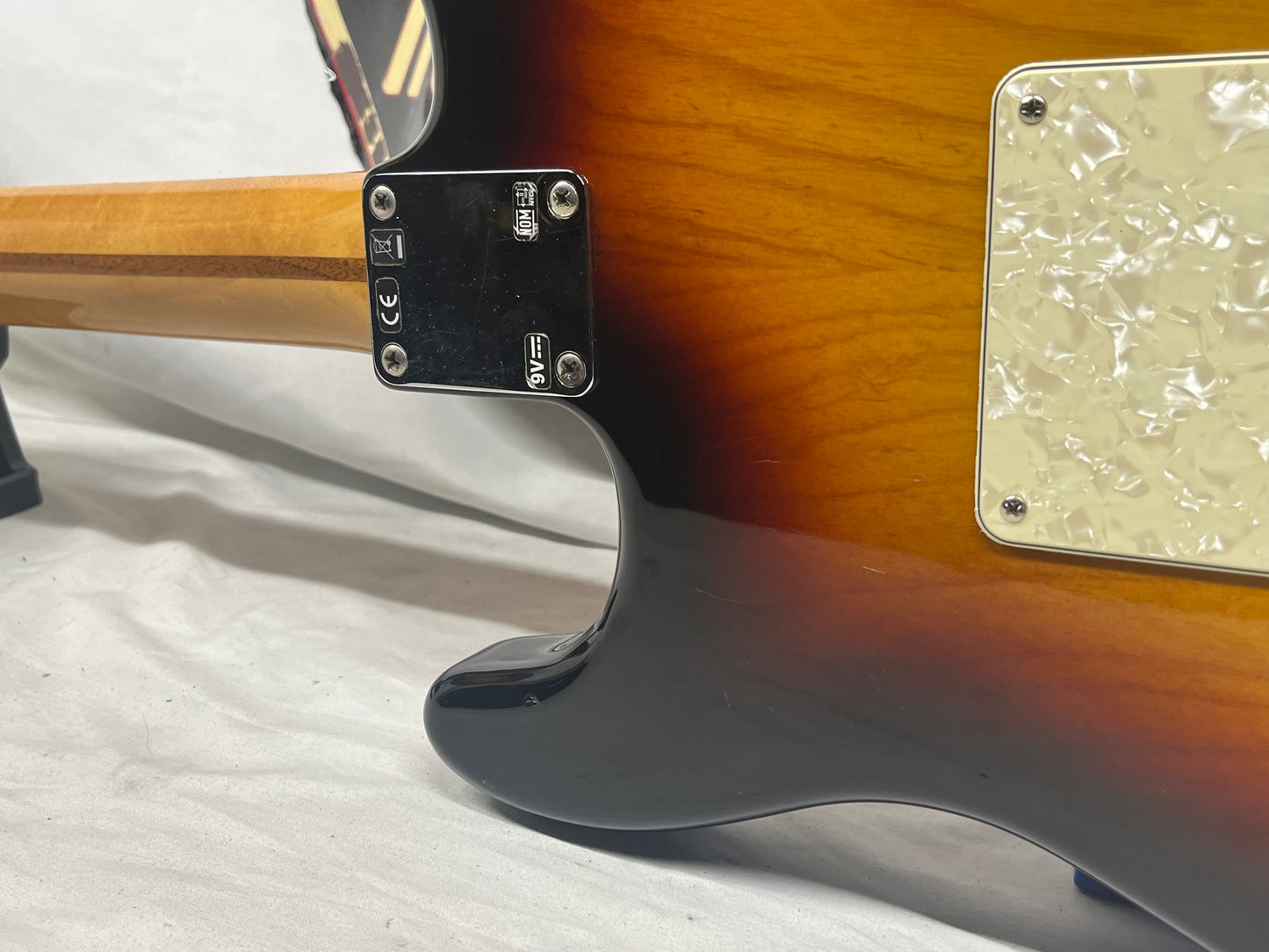 Fender FSR Player Stratocaster Strat Electric Guitar MIM - Made in Mexico - 3-Color Sunburst