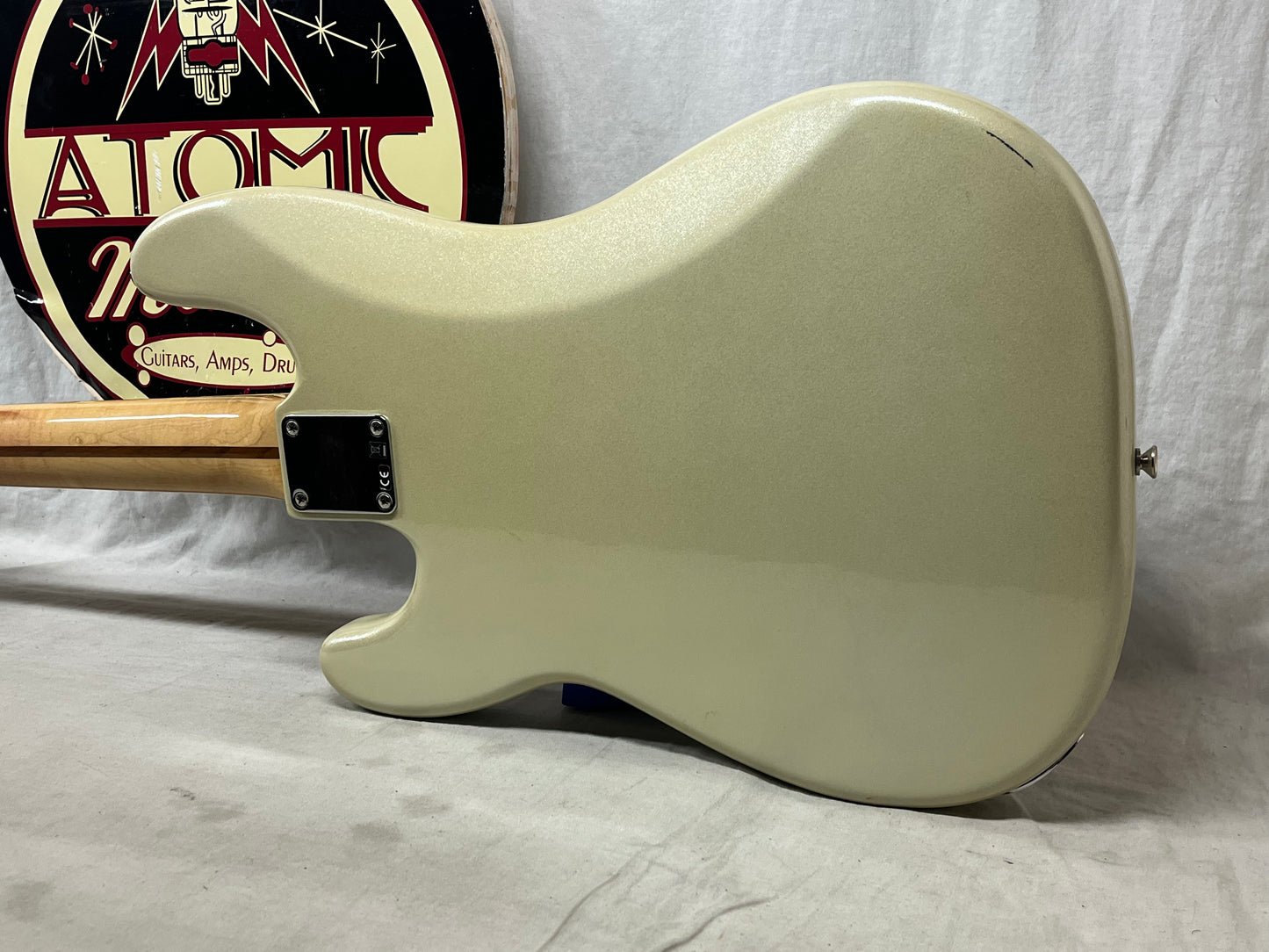 Fender Blacktop 4-String Electric Precision Bass MIM - Made in Mexico - White Chrome Pearl