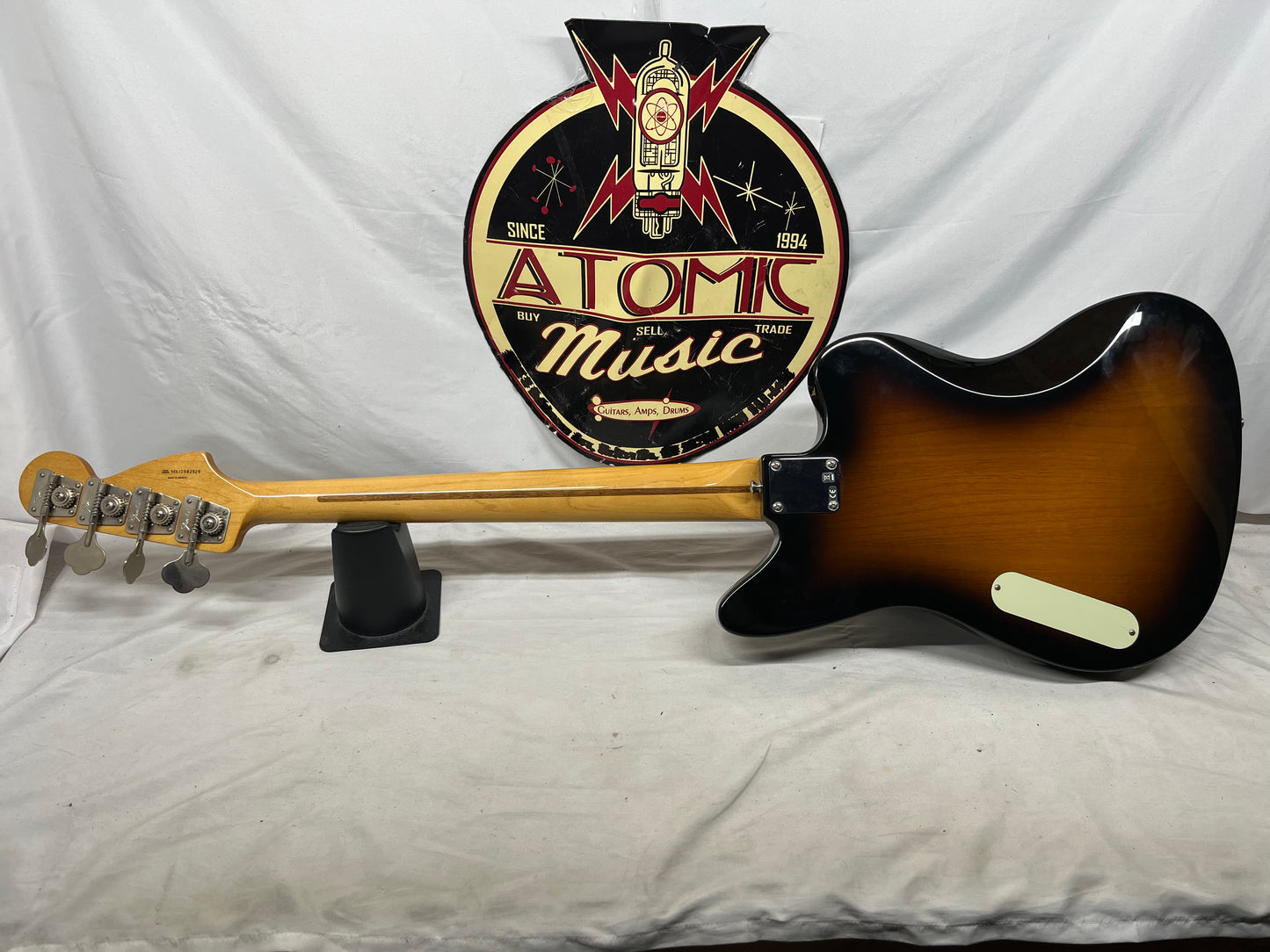 Fender Pawn Shop Reverse Jaguar 4-String Electric Bass MIM - Made in Mexico - 2-Color Sunburst