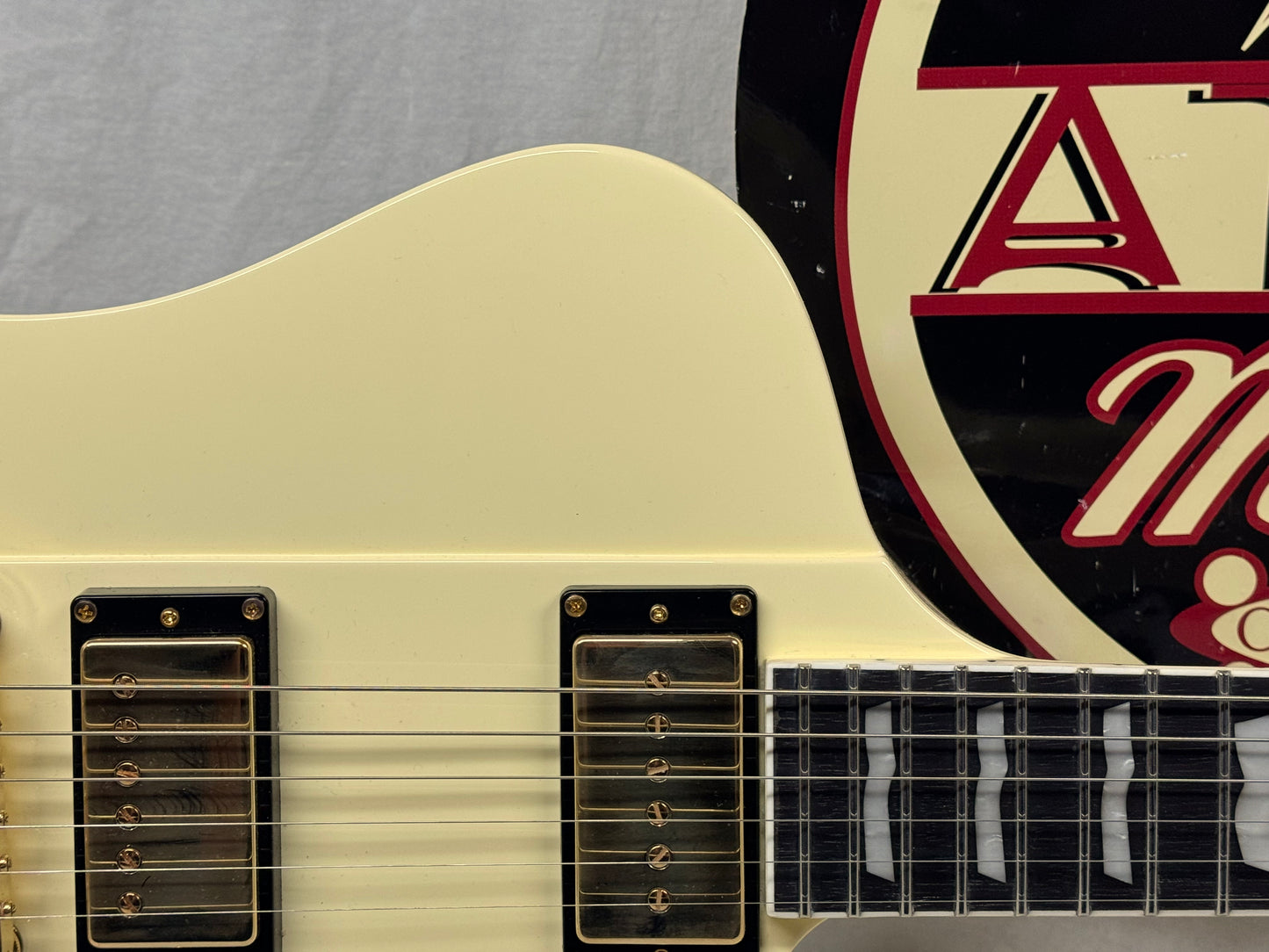 ESP LTD Deluxe Phoenix-1000 Guitar 2024 - Vintage White