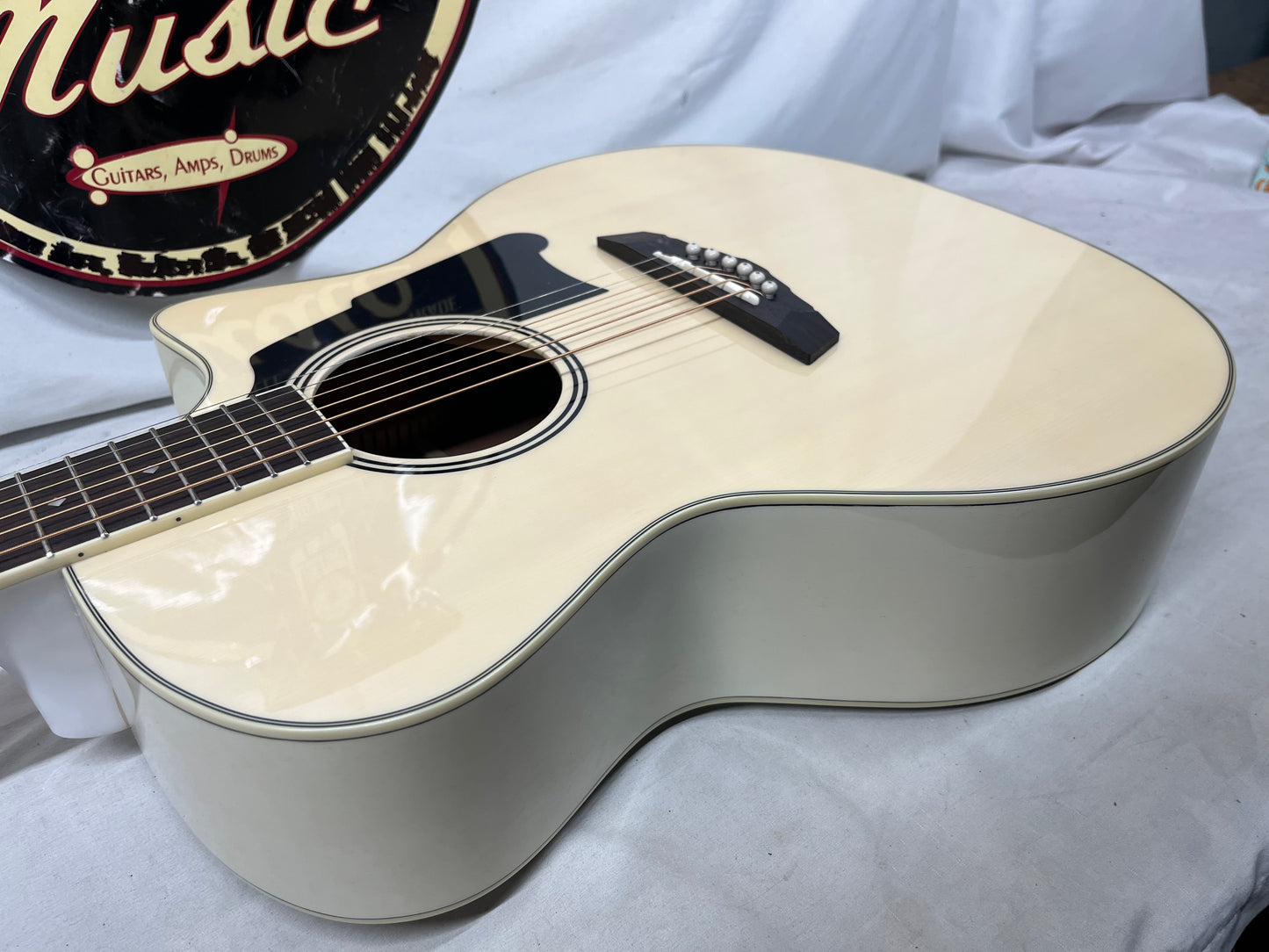 D'Angelico DAPG200G Premier Gramercy Gradn Auditorium Acoustic Electric Guitar - White Wash