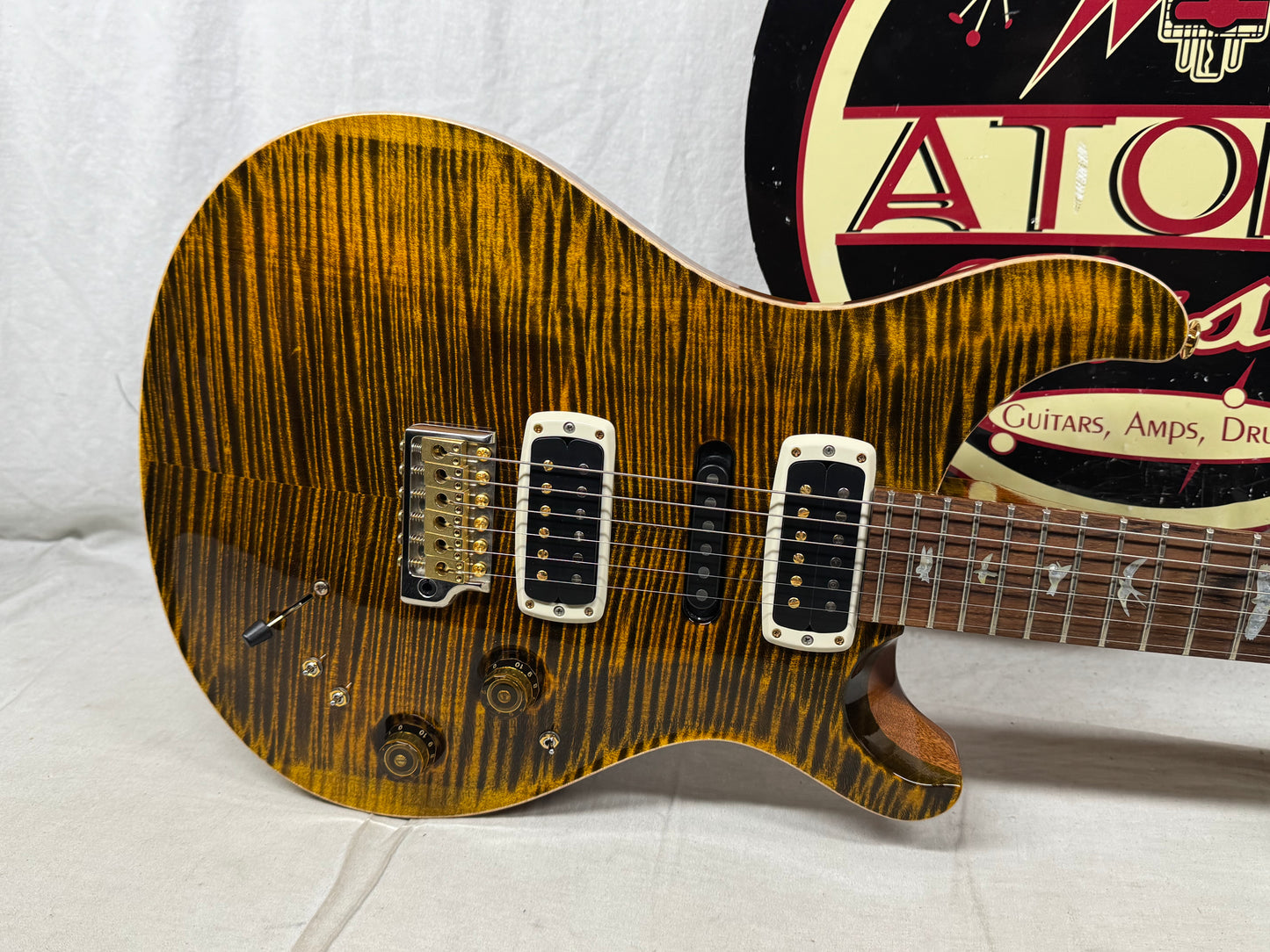 PRS Paul Reed Smith USA Custom Built Wood Library Modern Eagle V 10-Top Guitar with Case 2021 - Yellow Tiger Flame 10 / Brazilian Rosewood