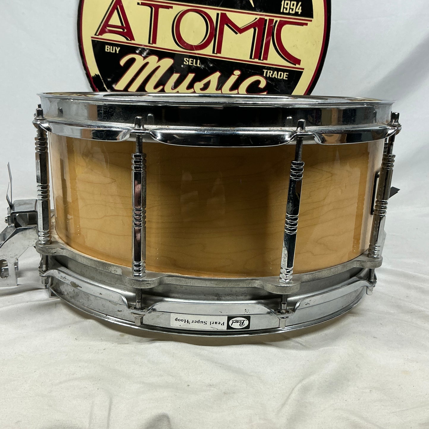 Pearl Free Floating 14x5.5 (shell) / 14x6.5 (actual depth) Maple Shell Snare Drum