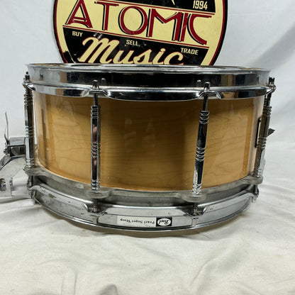 Pearl Free Floating 14x5.5 (shell) / 14x6.5 (actual depth) Maple Shell Snare Drum