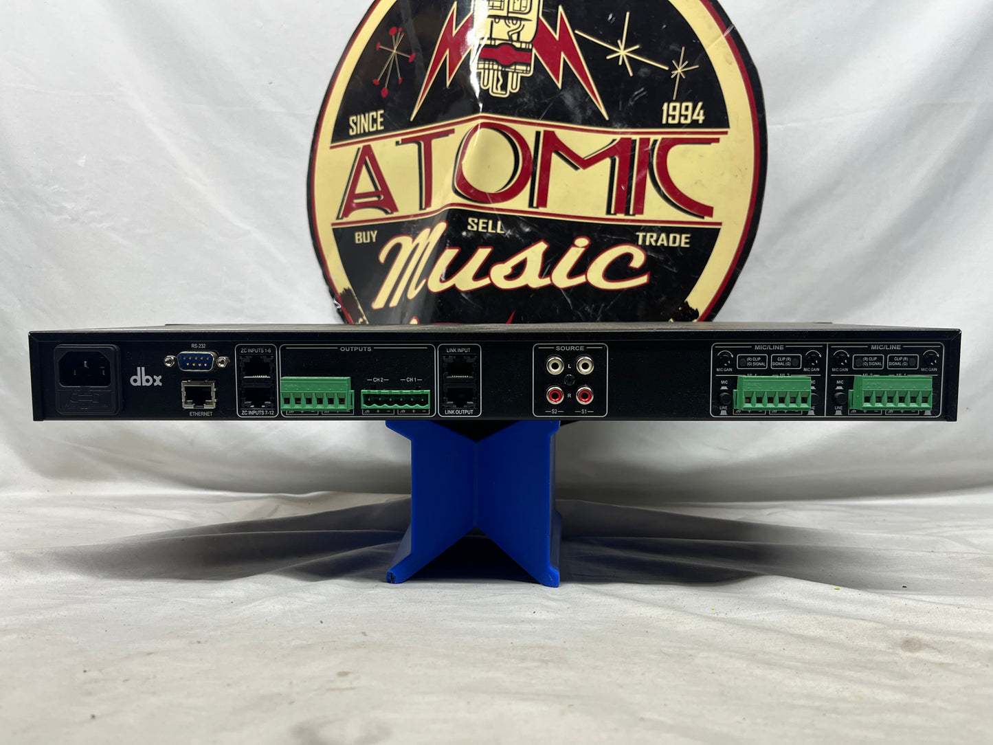 dbx  ZonePRO 640m 6x4 Digital Zone Processor Rack Module