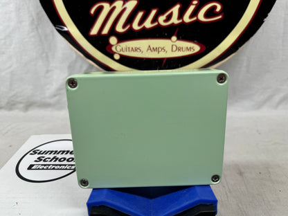 Summer School Electronics Middle School Chorus Vibrato Pedal with Box