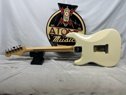 Fender American Professional Stratocaster Strat Electric Guitar with Case - Olympic White