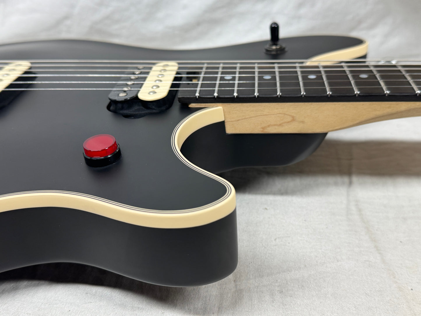 EVH Eddie Van Halen Wolfgang Signature Guitar with Case 2022 - Stealth Black