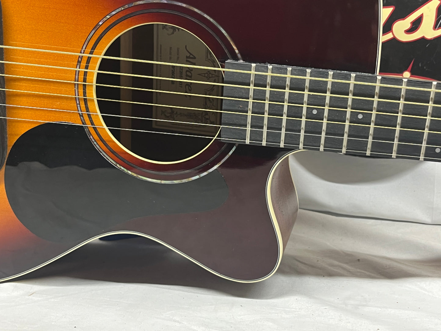 Alvarez RF26CESB Regent Series Acoustic Electric Guitar - *Missing Battery Cover*