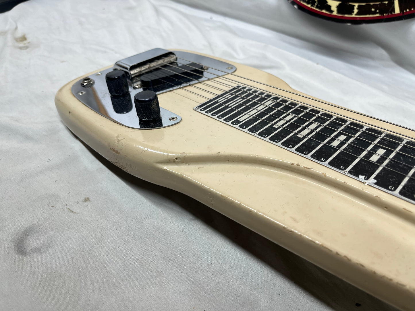 Fender  Vintage Champion Electric Lap Steel Guitar with Hard Case