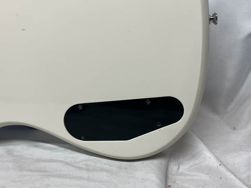 Yamaha RBX-200 4-String Doublecut Electric Bass - Image 15