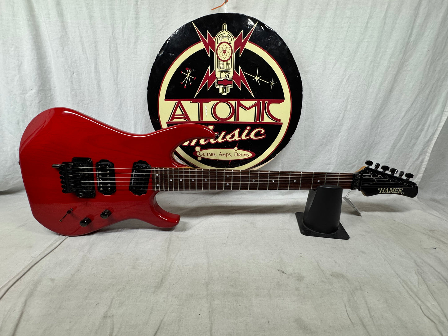 Hamer USA Diablo Guitar with Gator Case - Red