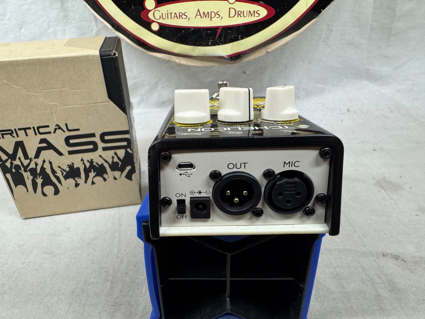 TC Helicon Critical Mass Vocal Harmony Effects Pedal with Box
