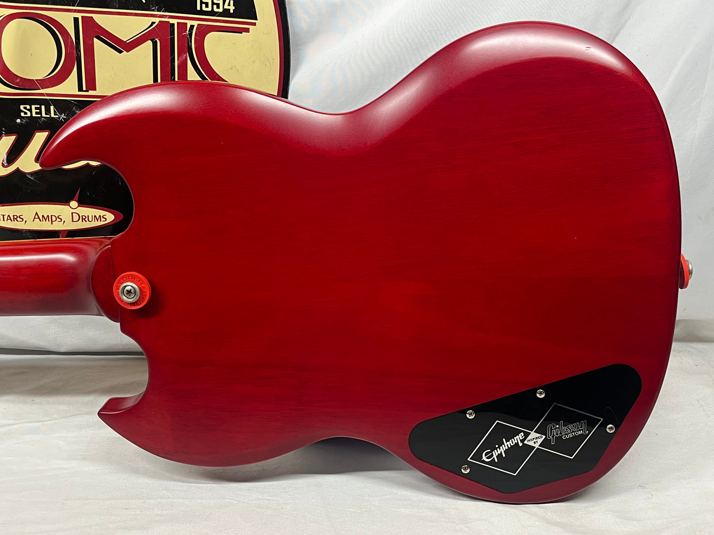 Epiphone 1961 Les Paul SG Standard - Aged Cherry with Case