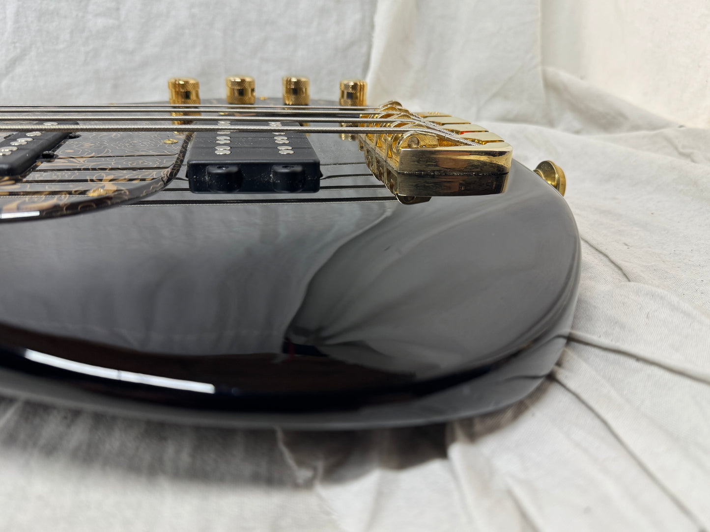 Sandberg California Ida Nielsen Signature 4-string Bass - Soft Aged Black / Birdseye Maple neck