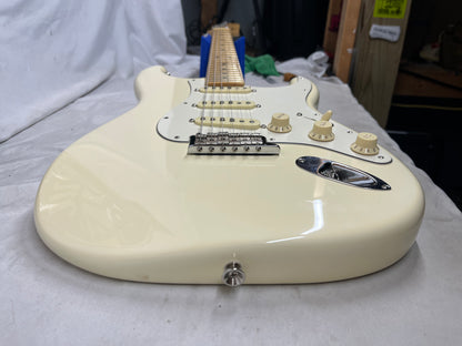 Fender American Professional Stratocaster Strat Electric Guitar with Case - Olympic White
