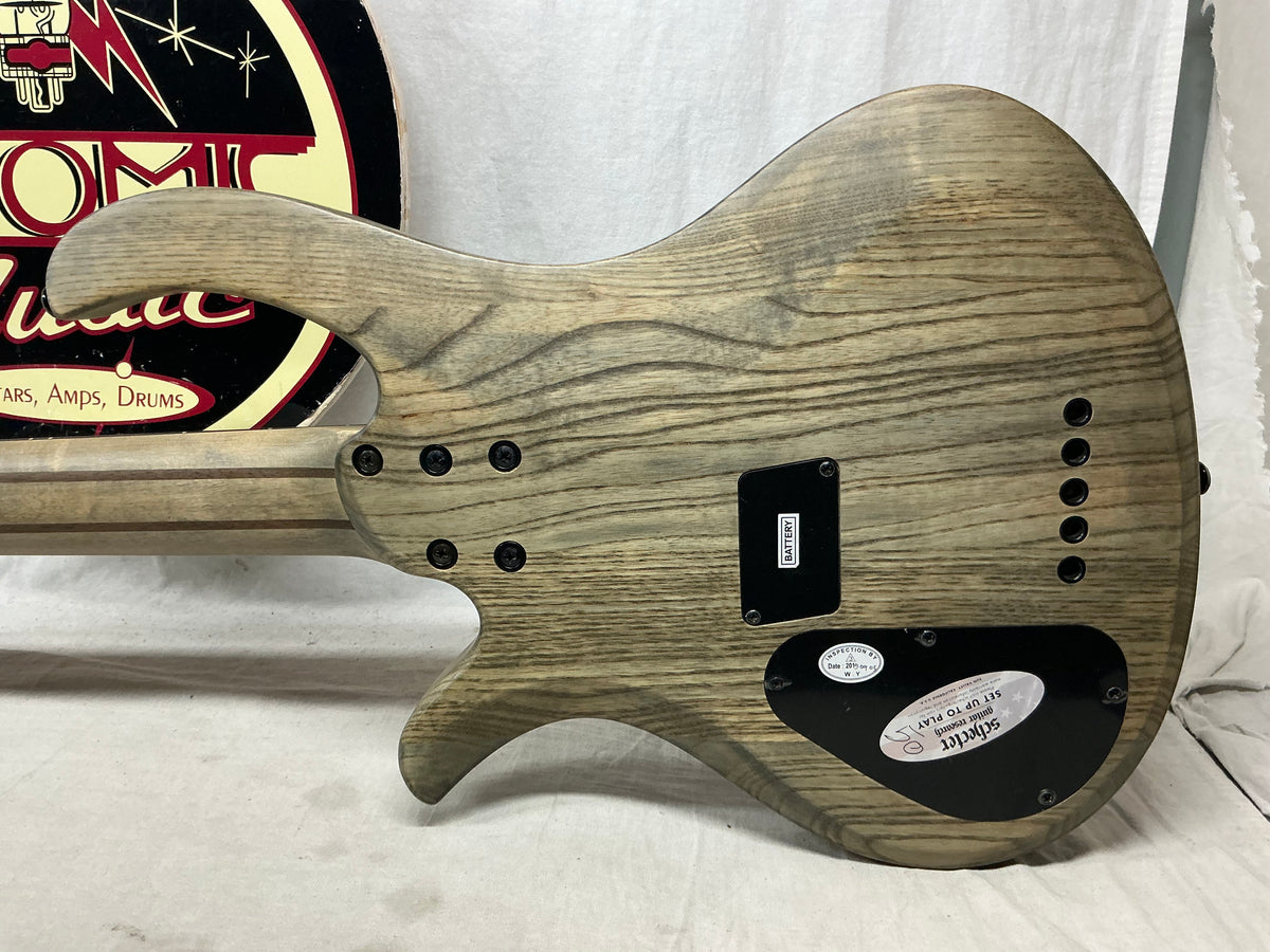 Schecter Guitar Research Bass
