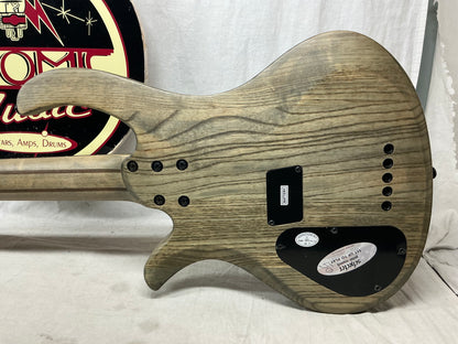 Schecter Guitar Research Bass