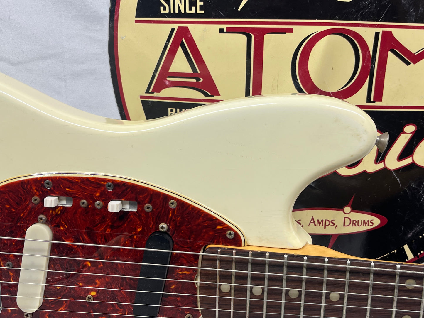 Fender Mustang 1967 Electric Guitar - Non-Original Neck Pickup