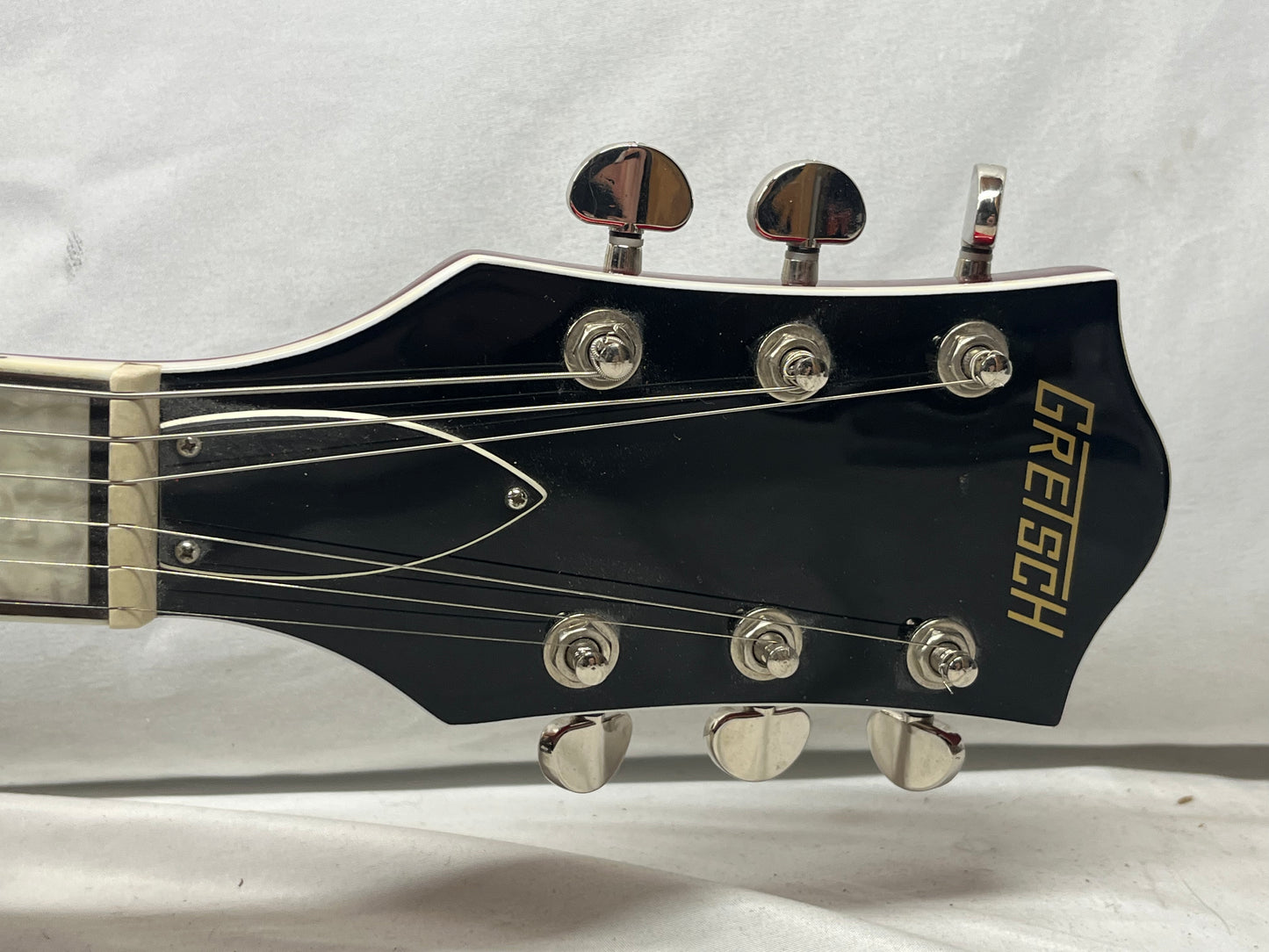 Gretsch G2655T Streamliner Semi-Hollow Body Electric Guitar - Candy Apple Red