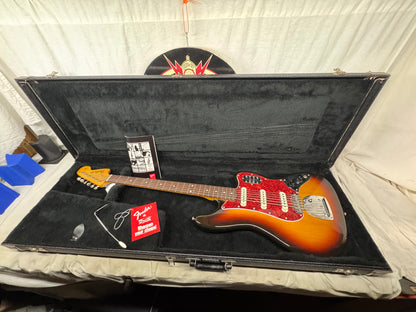 Fender Bass VI 6-string Bass with Case - MIJ Made In Japan 1996 - 3-Color Sunburst / Rosewood fingerboard
