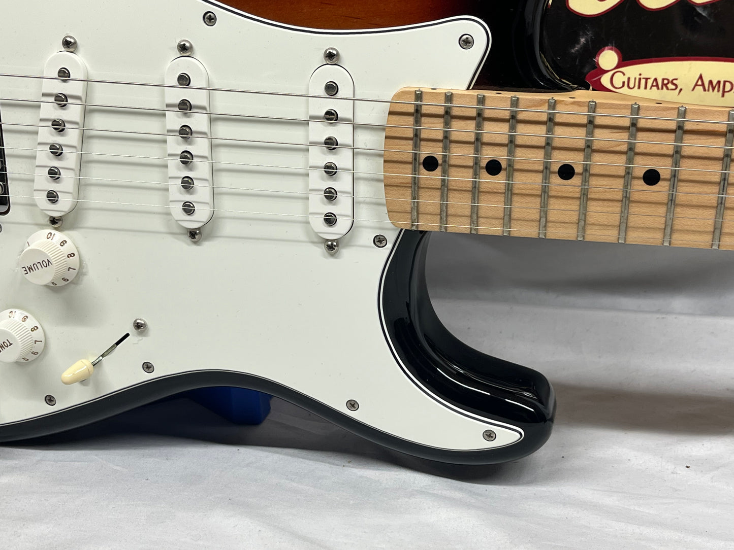 Fender Standard Stratocaster MIM - Made in Mexico Electric Guitar