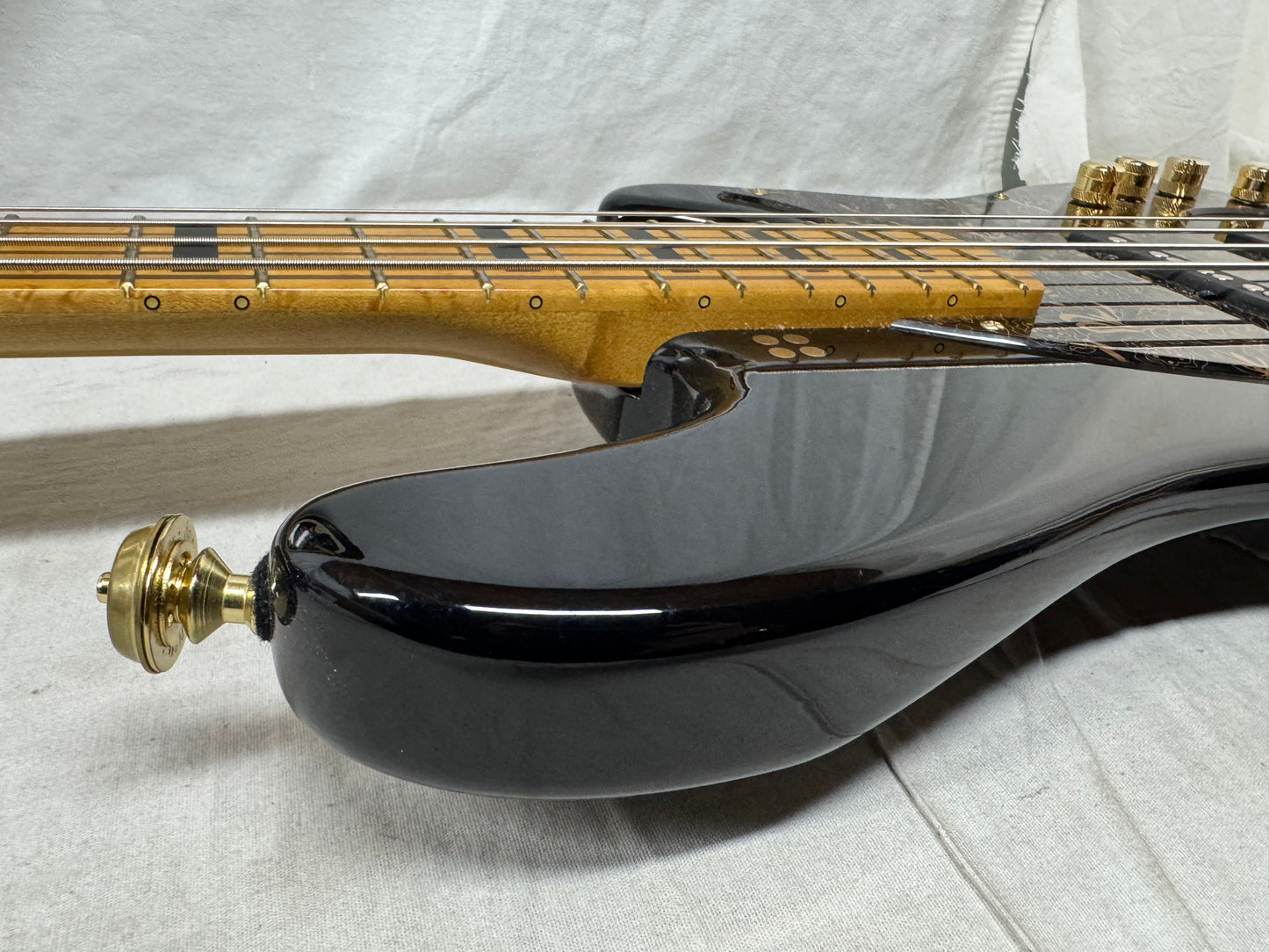 Sandberg California Ida Nielsen Signature 4-string Bass - Soft Aged Black / Birdseye Maple neck
