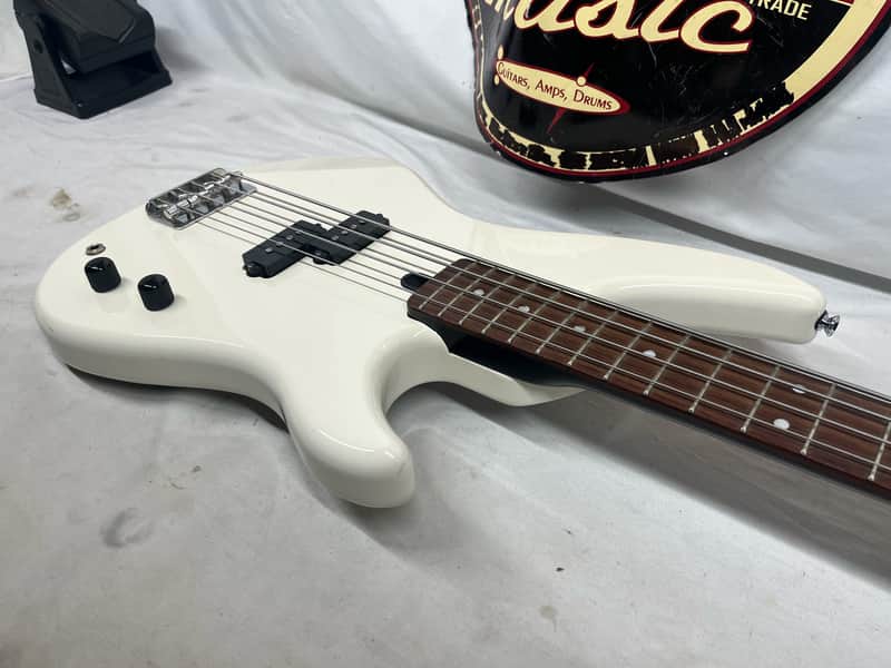 Yamaha RBX-200 4-String Doublecut Electric Bass - Image 16