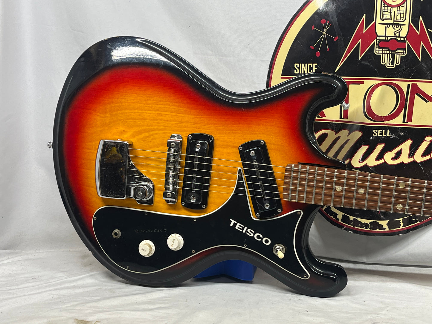 Teisco V-2 Doublecut Electric Guitar MIJ - Made in Japan - No Tremolo Arm