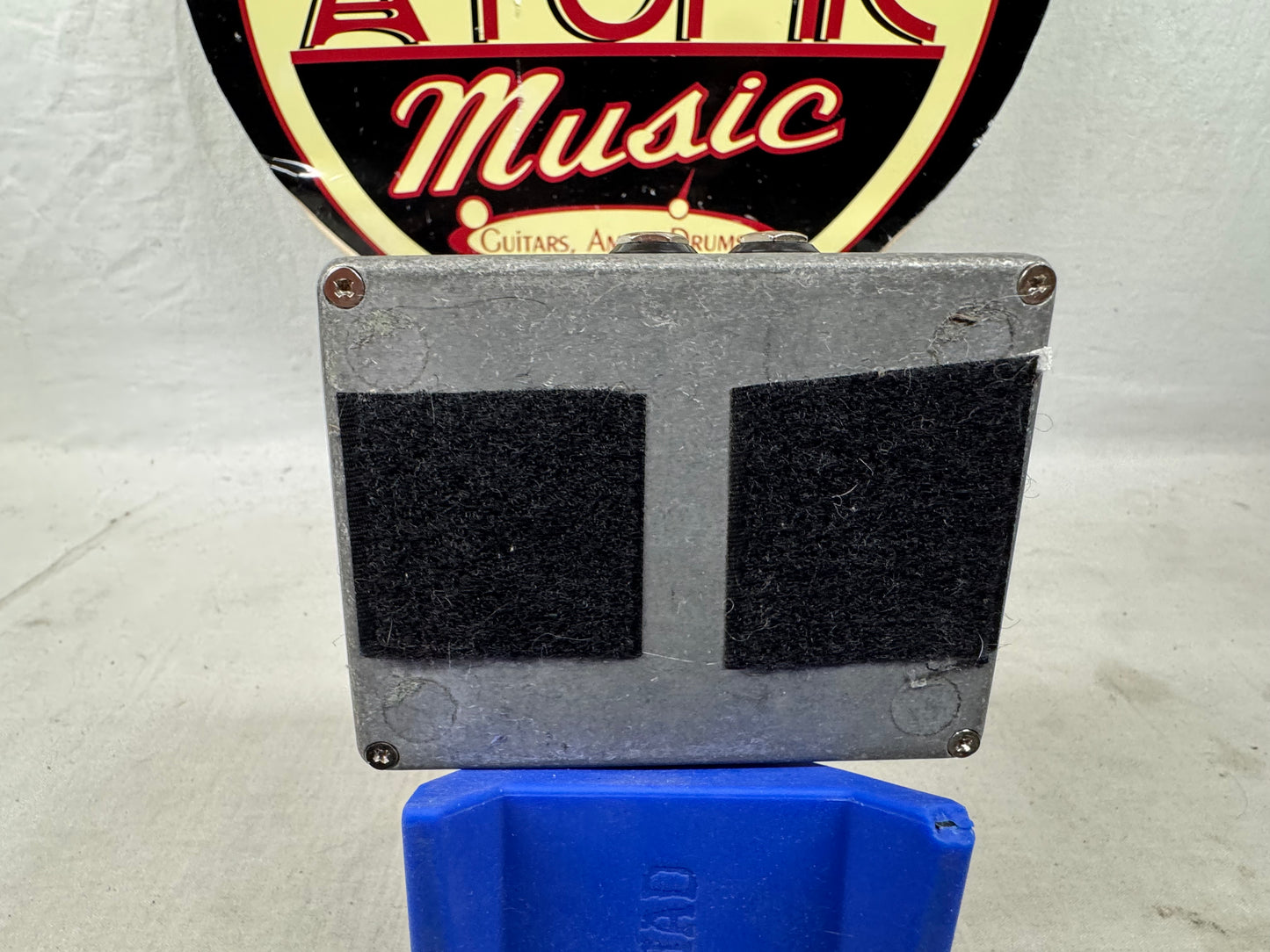 Electro-Harmonix Stereo Pulsar Variable Shape Tremolo Pedal
