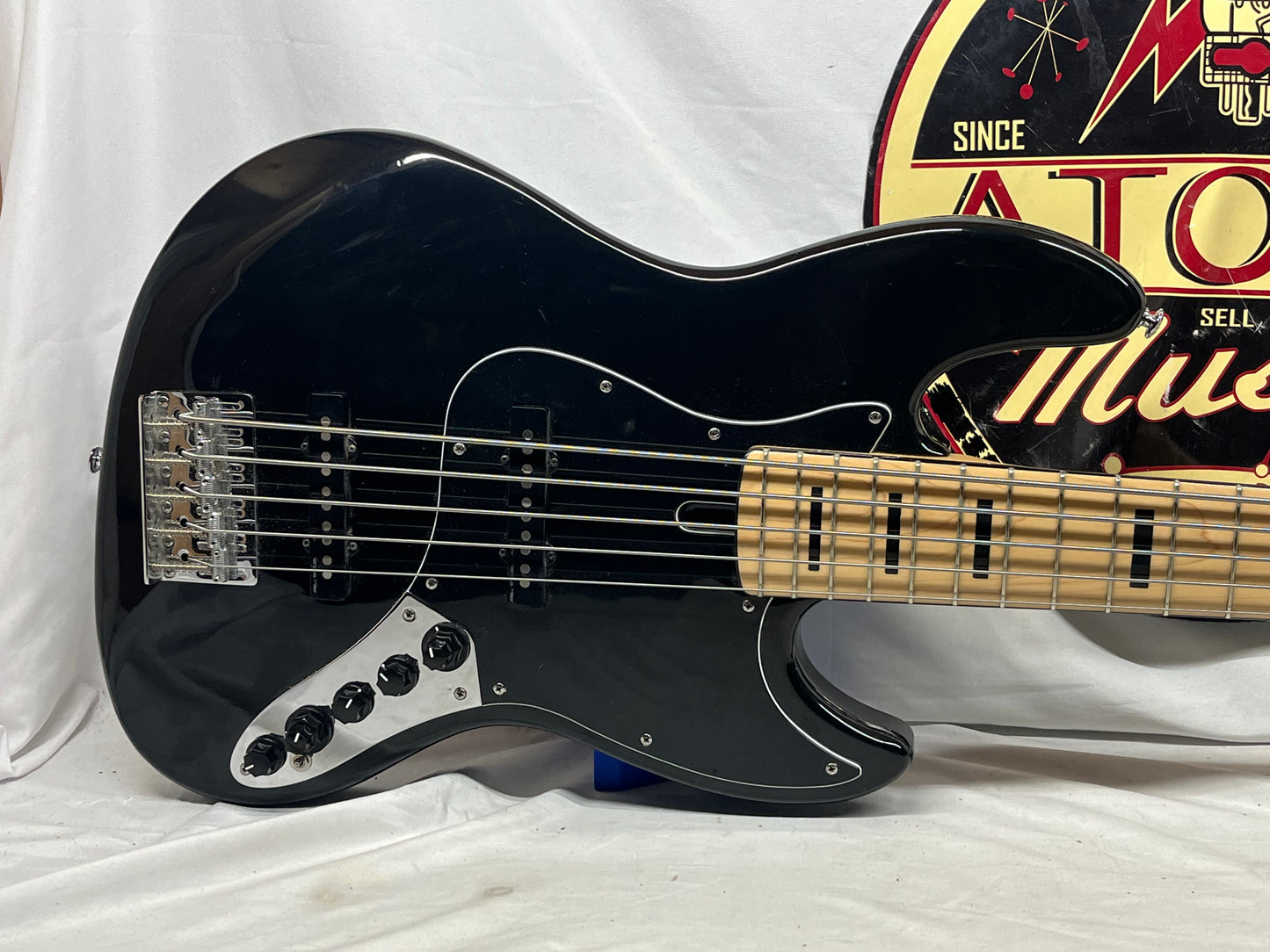 Sire Marcus Miller V7 5-String Electric Bass