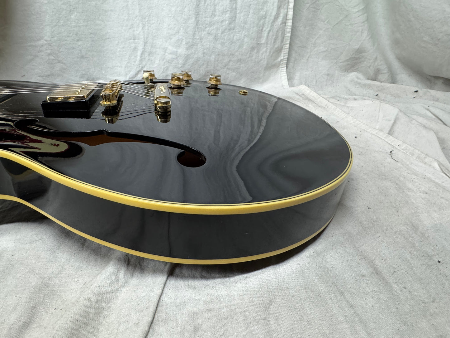 Yamaha Super Axe SA-2100 SA2100 Semi-Hollowbody Guitar with Epiphone Case - MIJ Made In Japan - Black