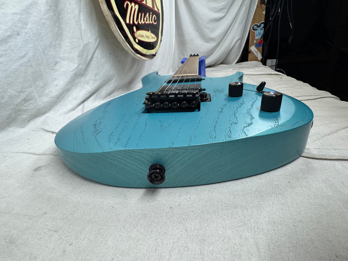 Kiesel A2 6 6-string Guitar with Gig Bag - Blue Mist Metallic
