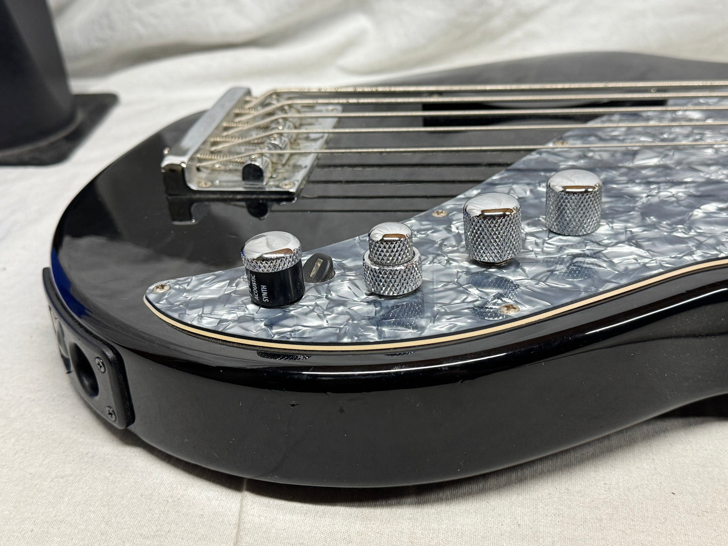 Line 6 Variax Model 700 4-string Bass 2005