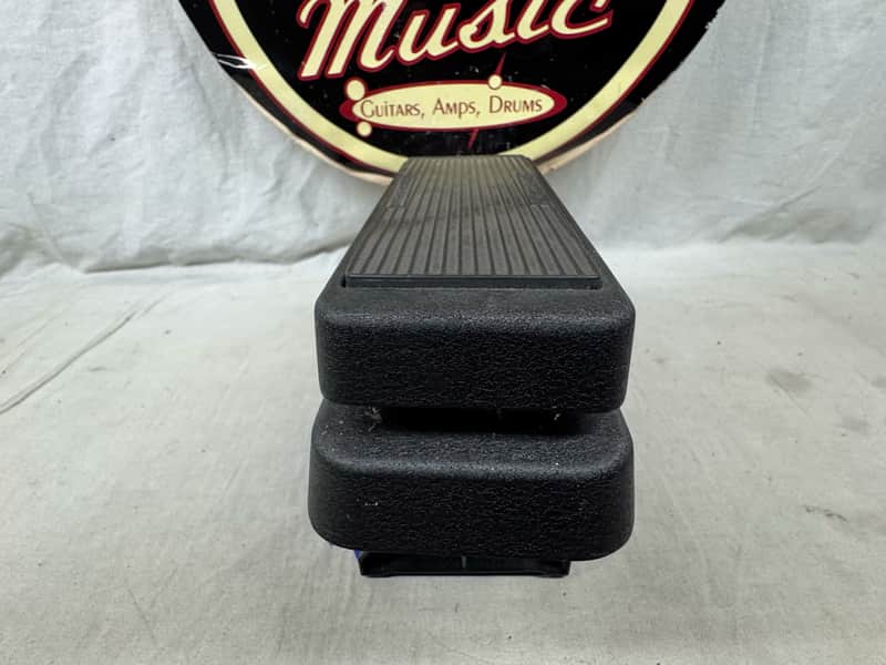 Dunlop GCB95F GCB-95F Cry Baby crybaby Classic Wah Pedal with Fasel Inductor - Image 4