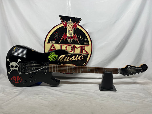 Squier Showmaster Skull & Bones Electric Guitar