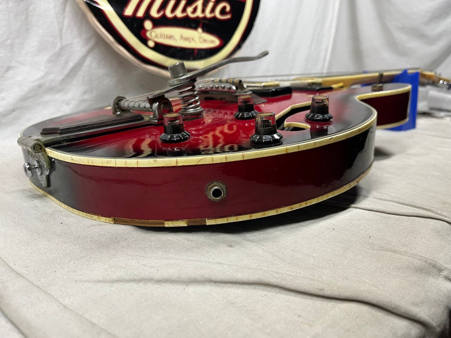 Univox Coily U1825 Hollow Body Guitar MIJ Made In Japan Vintage Redburst - AS IS! needs new nut