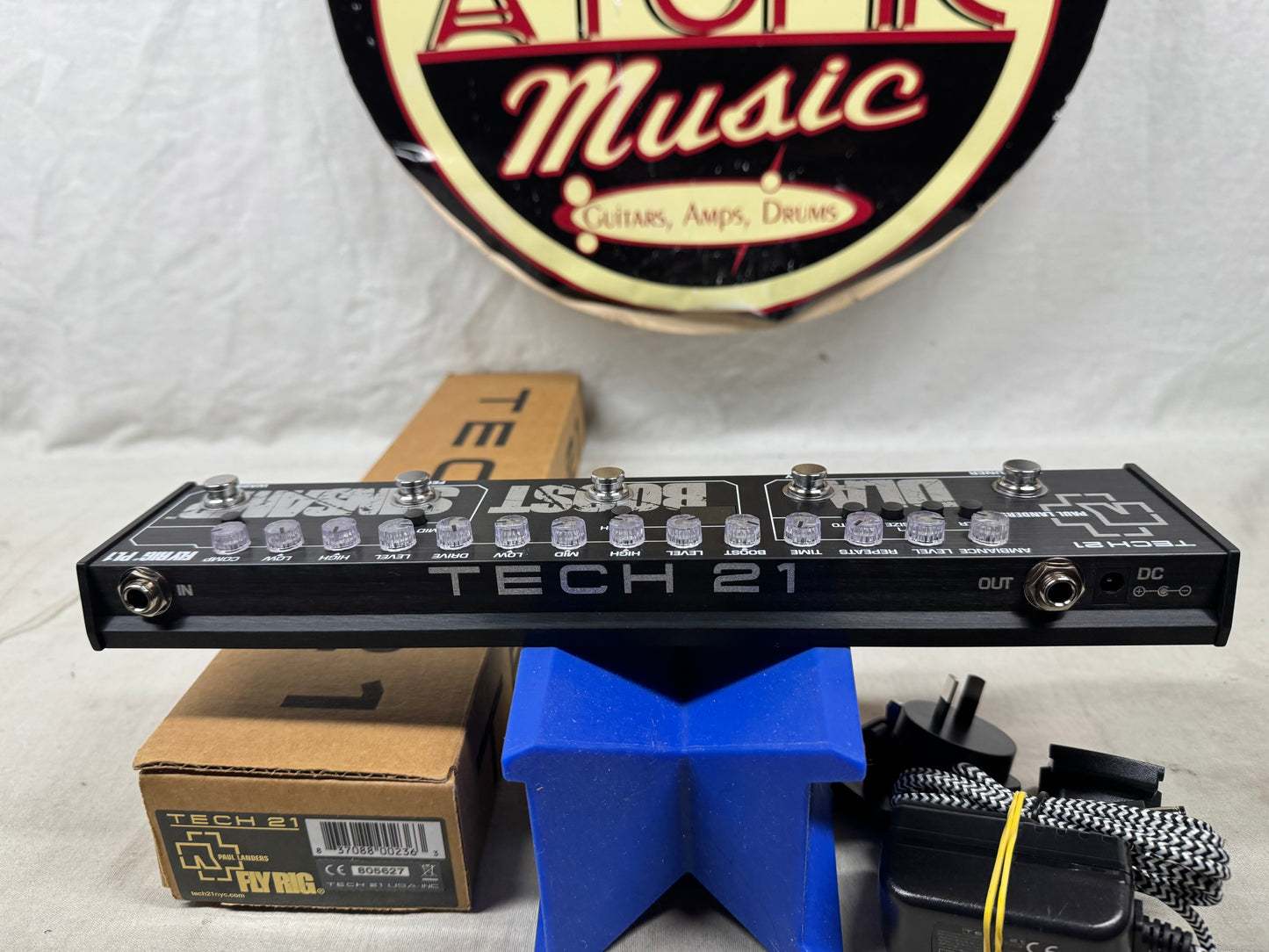 Tech 21 PL1 pl 1 Paul Landers Signature FlyRig Guitar Multi-Effects Pedal with Power Supply + Box