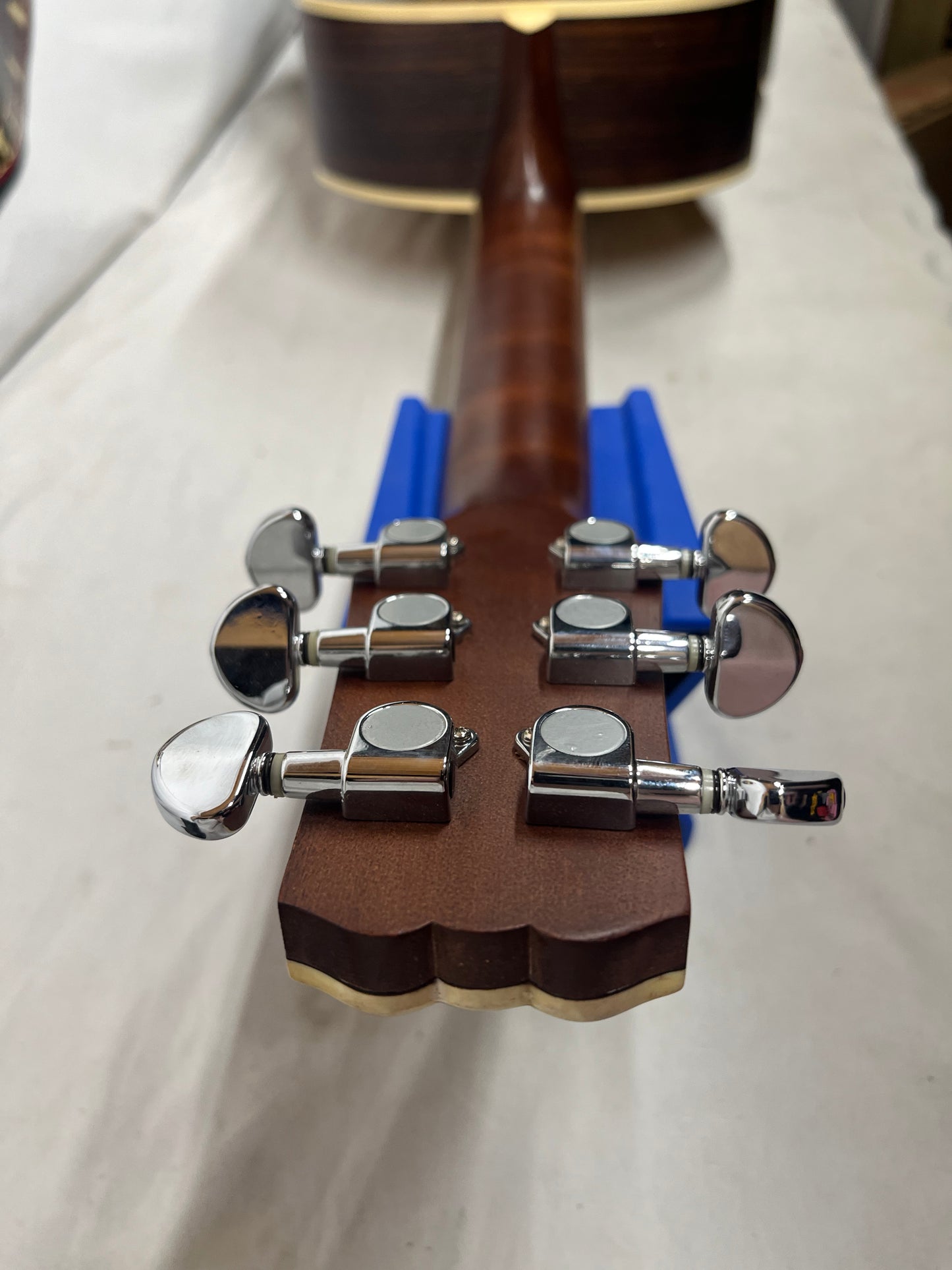 Wechter 1730 Acoustic Guitar