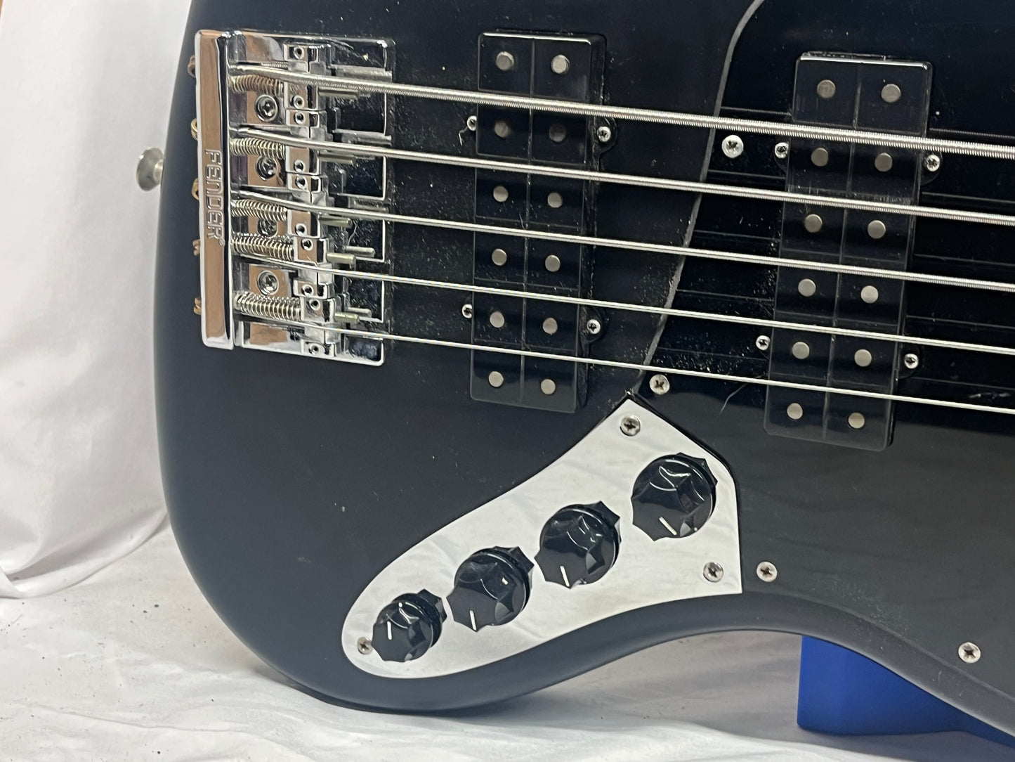 Fender Modern Player Jazz Bass V 5-String Electric Bass