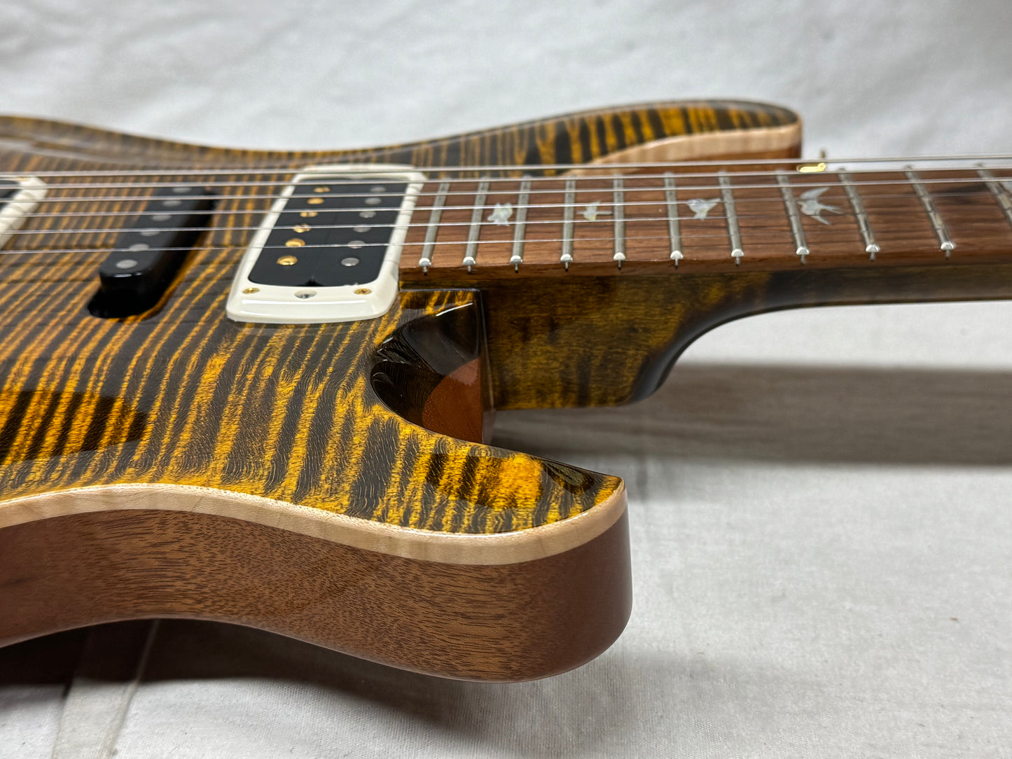PRS Paul Reed Smith USA Custom Built Wood Library Modern Eagle V 10-Top Guitar with Case 2021 - Yellow Tiger Flame 10 / Brazilian Rosewood