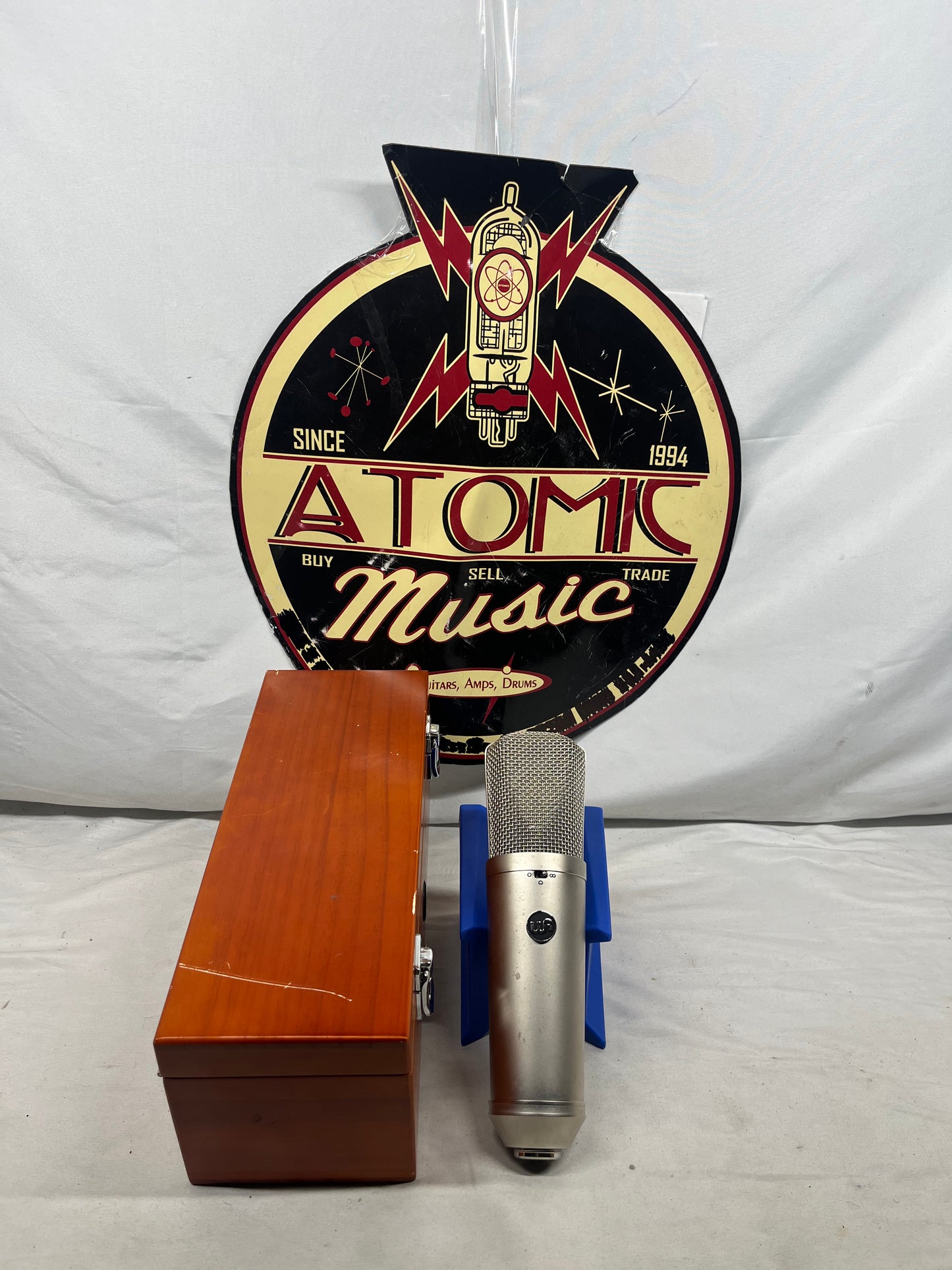 Warm Audio WA-87 R2 Multi-Pattern Condenser Microphone with Box