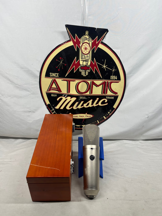 Warm Audio WA-87 R2 Multi-Pattern Condenser Microphone with Box