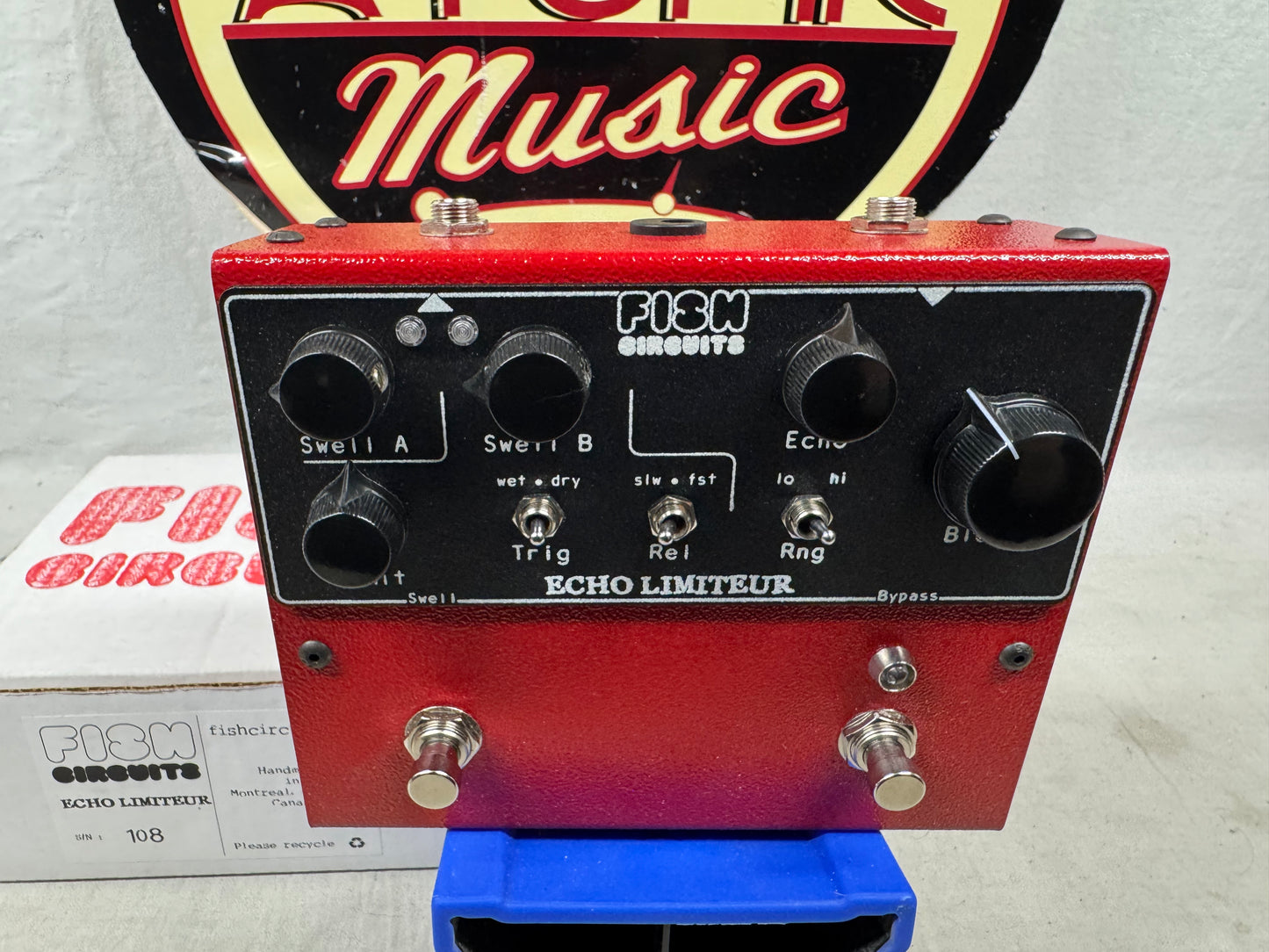 Fish Circuits Echo Limiteur Delay Pedal with Box